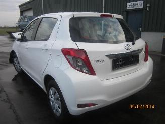 Toyota Yaris 1.0 16v picture 2