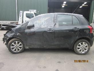 Toyota Yaris 1.0 16V picture 2