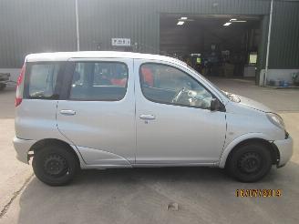 Toyota Yaris-verso 1.3 16V picture 6