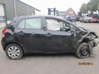 Toyota Yaris 1.0 12V picture 6