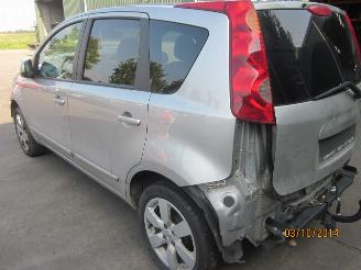 Nissan Note 1.6 16v AUTOMAAT picture 3
