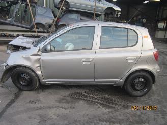 Toyota Yaris 1.3 16V picture 2
