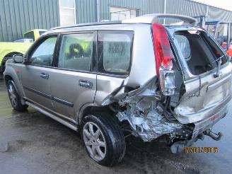Nissan X-Trail 2.2 DCI picture 3