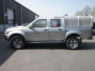 Nissan King cab 2.5 DCI picture 2