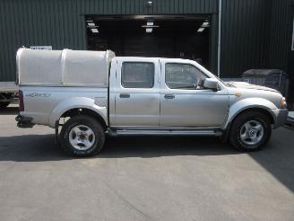 Nissan King cab 2.5 DCI picture 6