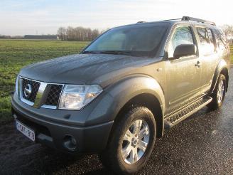 Nissan Path-finder 2.5 DCI picture 1