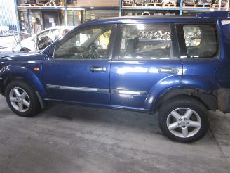 Nissan X-Trail 2.2 dti picture 2