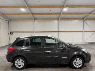 Unfallwagen Renault Clio 1.2TCE 74kW Airco Collection 2011/1