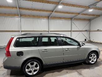 Volvo V-70 2.4 D5 136kW  Automaat Leder Kinetic picture 5
