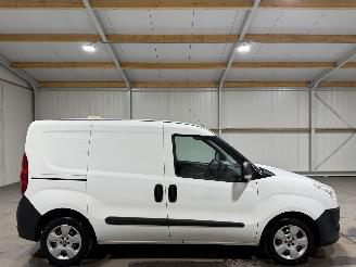 uszkodzony samochody ciężarowe Fiat Doblo 1.3MJ 55kW Airco Schuifdeur 2015/1