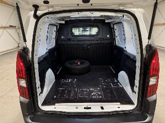 Peugeot Partner 1.2PT 81kW Premium picture 21