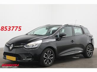 Damaged car Renault Clio Estate Estate 0.9 TCe Zen Navi Airco Cruise AHK 2016/10