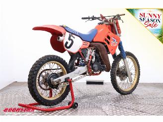 Honda  cr125 picture 3