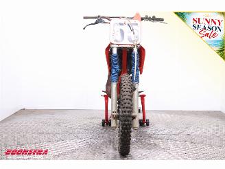 Honda  cr125 picture 6