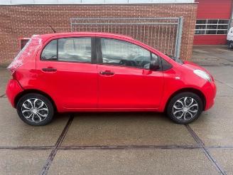 Toyota Yaris Yaris II (P9), Hatchback, 2005 / 2014 1.0 12V VVT-i picture 2