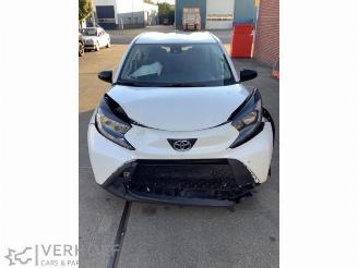 Dezmembrări autoturisme Toyota Aygo Aygo X, Hatchback, 2022 1.0 12V VVT-i 2023/5