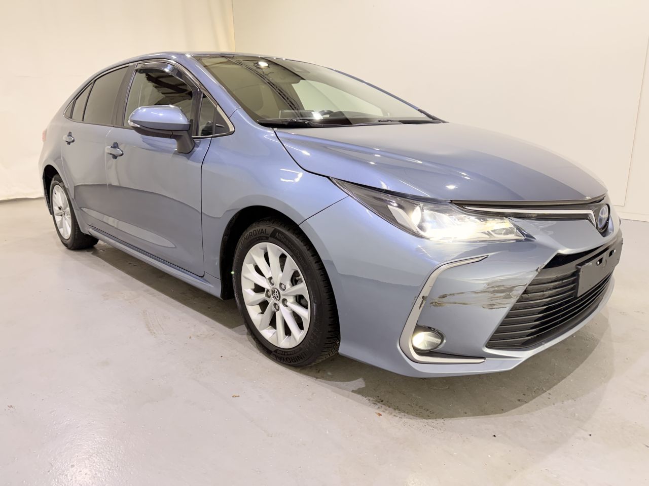Toyota Corolla Sedan 1.8 VVT-i Hybrid Comfort · 2020