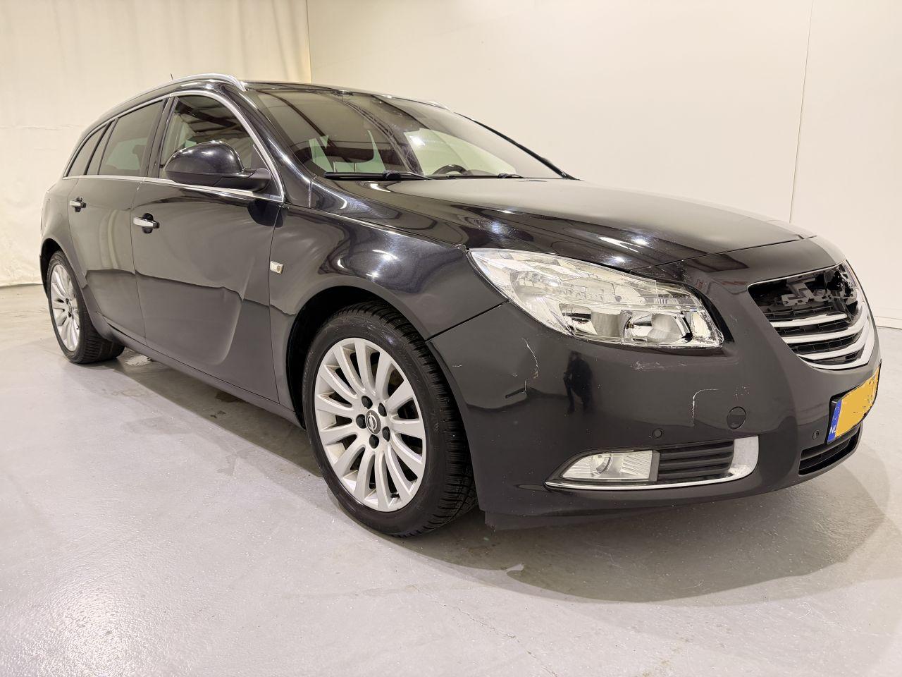 Opel Insignia SPORTS TOURER 2.0 CDTI Cosmo · 2010