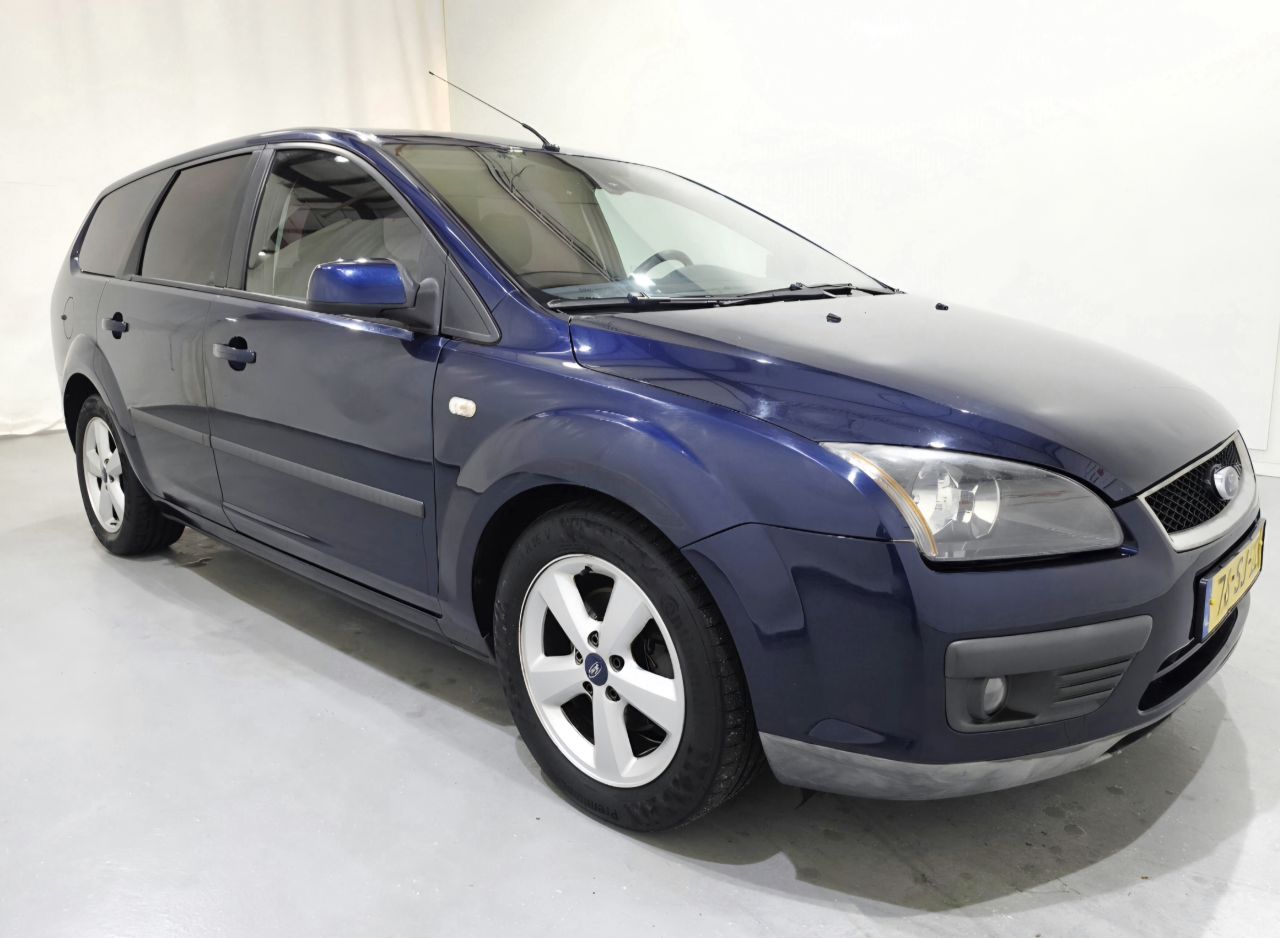Ford Focus Wagon 1.6-16V Futura Automaat · 2006