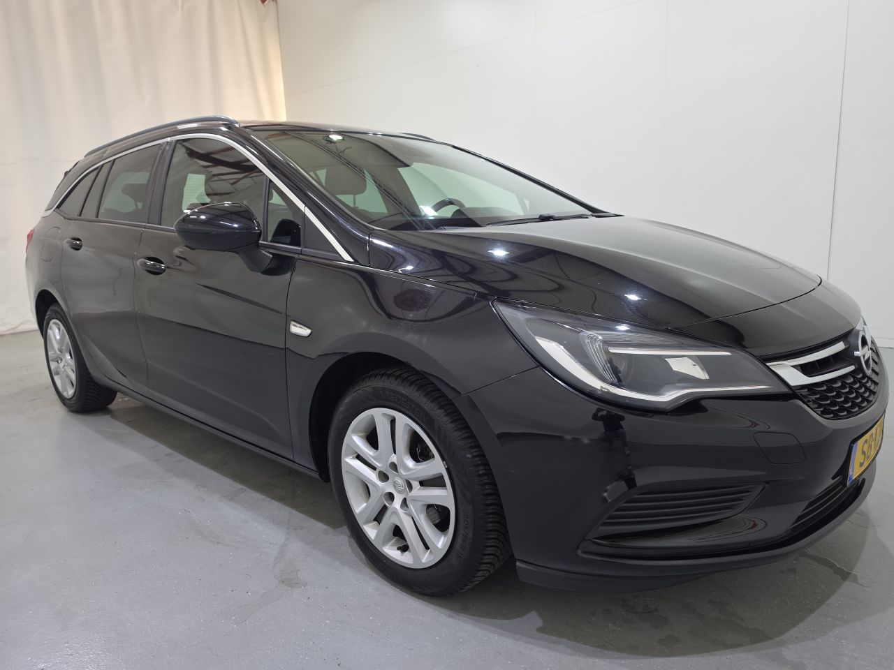 Opel Astra SPORTS TOURER 1.0 Business+ 77Kw B · 2018