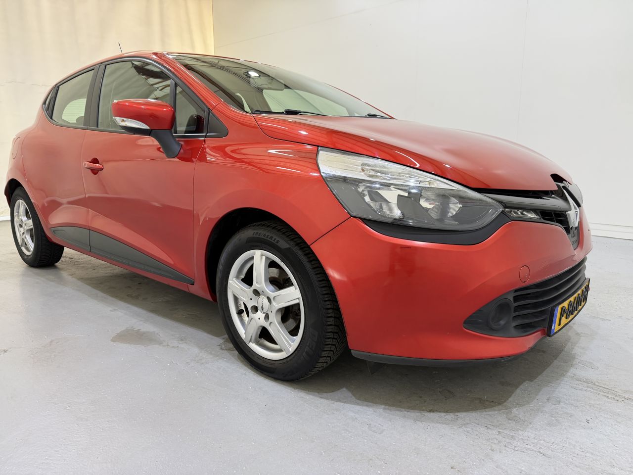 Renault Clio HB 1.2 16V 75 Collection Airco · 2013