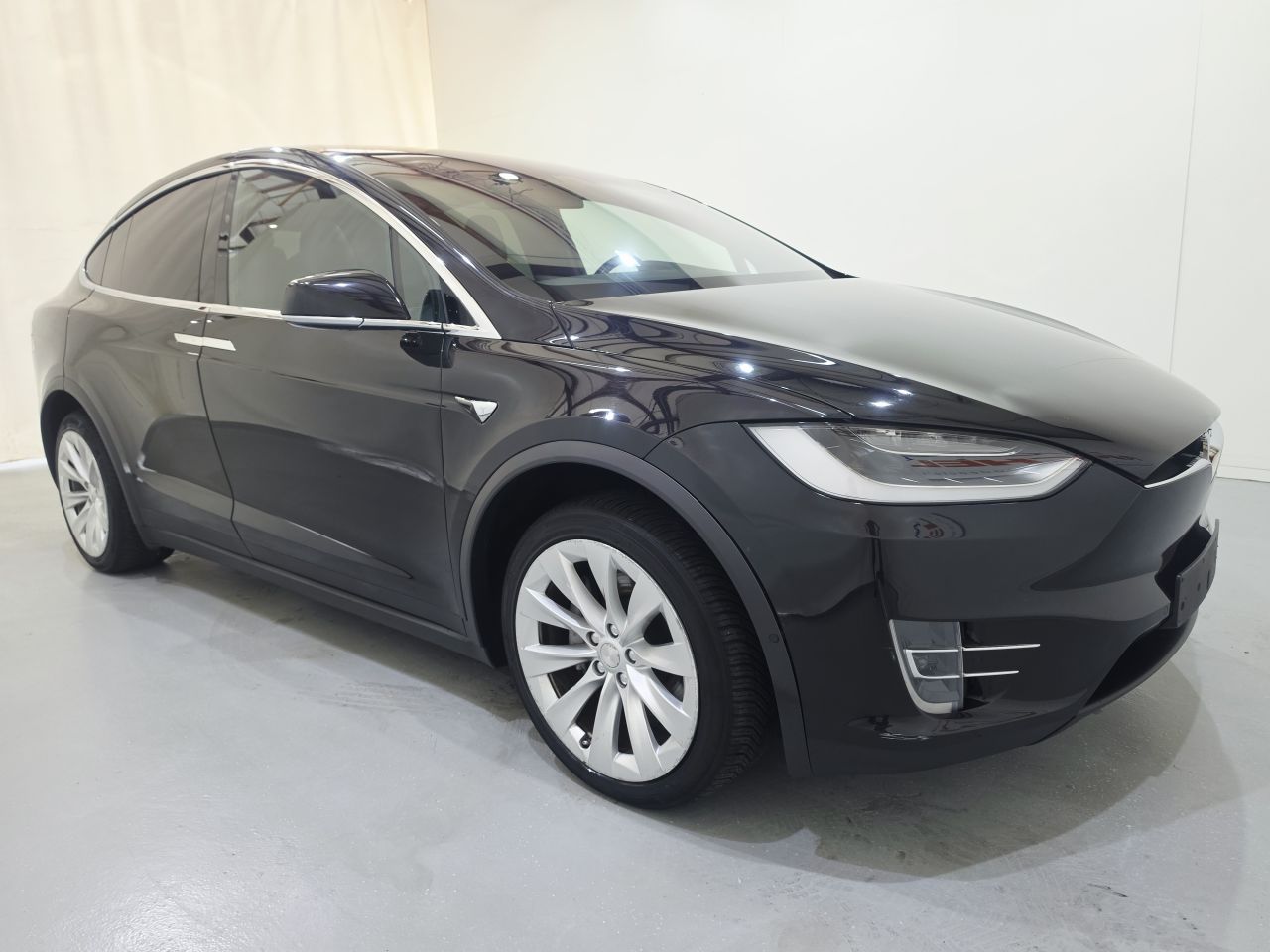 Tesla Model · Richel BV