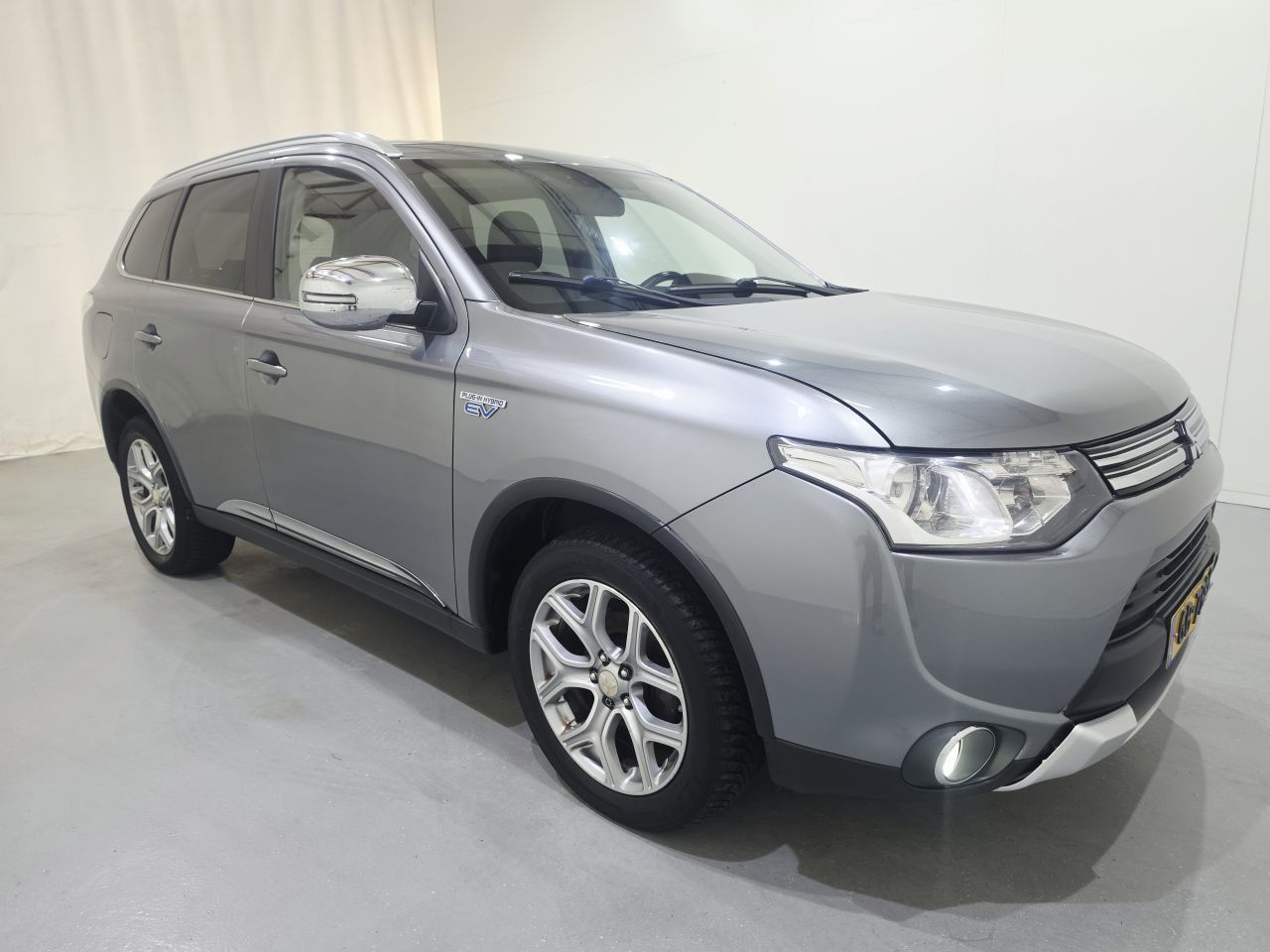 Mitsubishi Outlander 2.0 PHEV Business · 2015