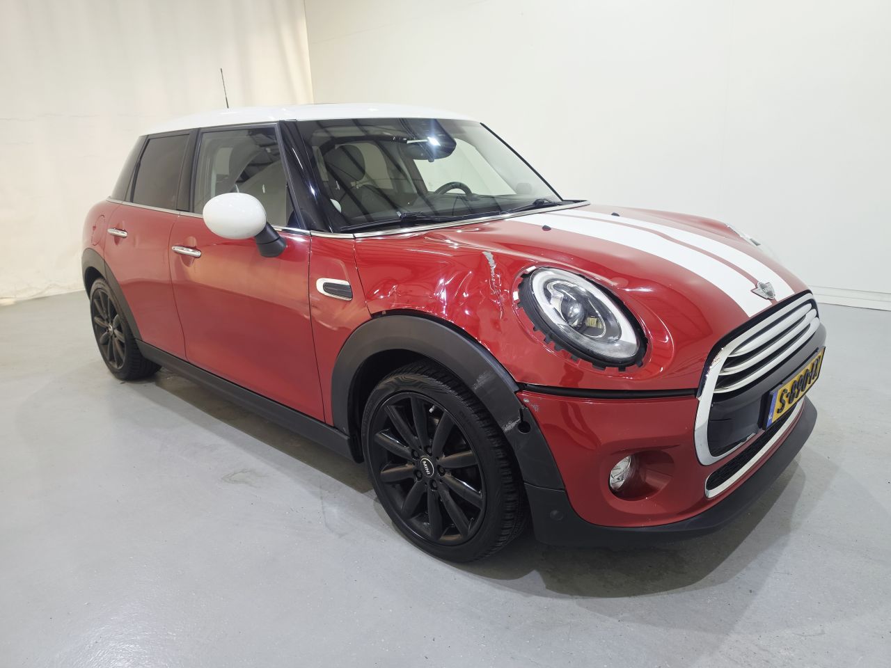 Mini Cooper Chili Serious Business 5.Drs Pano · 2014