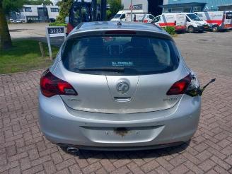 Opel Astra Astra J (PC6/PD6/PE6/PF6), Hatchback 5-drs, 2009 / 2015 2.0 CDTI 16V 165 Ecotec picture 7
