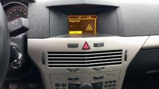 Opel Astra Astra H (L48), Hatchback 5-drs, 2004 / 2014 1.4 16V Twinport picture 19