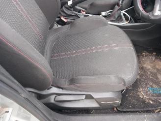 Opel Corsa-E Corsa E, Hatchback, 2014 1.4 16V picture 15