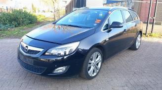 Opel Astra Astra J Sports Tourer (PD8/PE8/PF8), Combi, 2010 / 2015 1.4 Turbo 16V picture 3