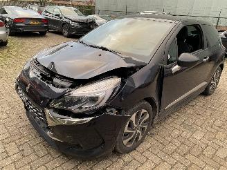 damaged passenger cars Citroën DS3 1.2 Pure Tech   ( 55181 Km ) 2017/3