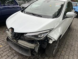 damaged passenger cars Renault Zoé 52 KwH   ( Huur accu ) 2020/6
