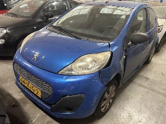 Schadeauto Peugeot 107 1.0 Accent  5 Drs-Airco 2012/7
