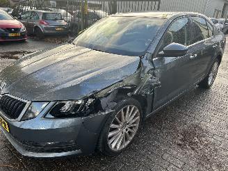 Coche accidentado Skoda Octavia Sedan 1.0 Ambition Automaat 2017/3