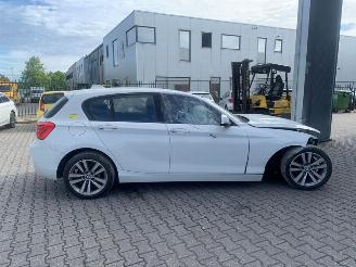 BMW 1-serie 2015 BMW 118I picture 3