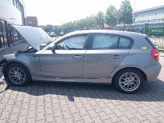 BMW 1-serie 2010 BMW 116I 2.0 picture 2
