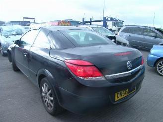 Opel Astra twintop picture 3