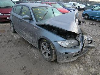 BMW 1-serie 120d picture 1