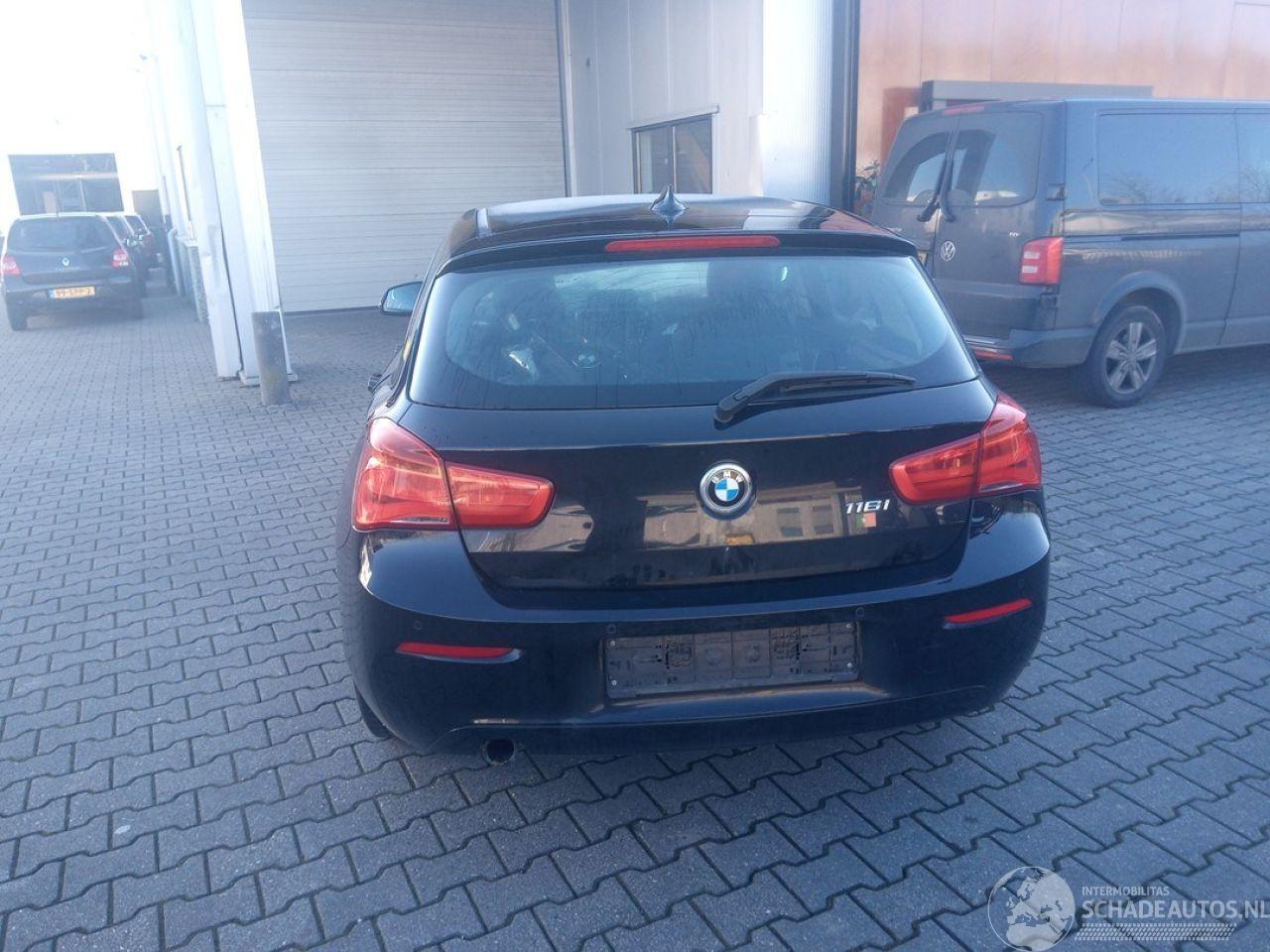 BMW 1-serie 2016 BMW 116I