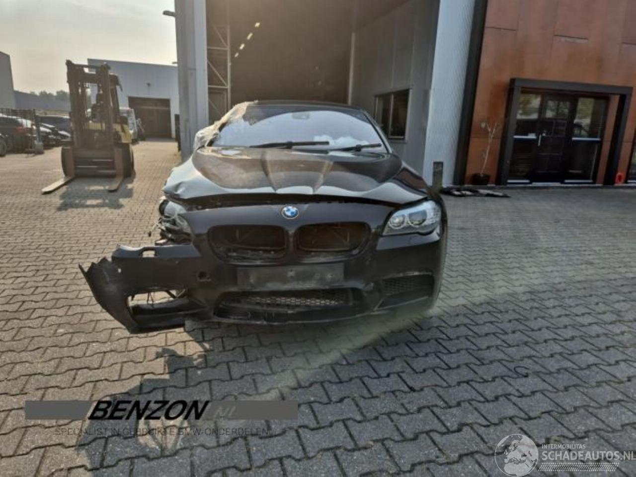 BMW M5 M5 (F10), Sedan, 2011 / 2016 4.4 V8 32V TwinPower Turbo