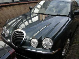Jaguar S-type  picture 1