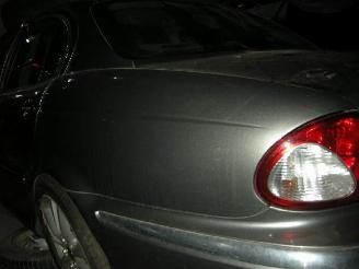 Jaguar X-type  picture 2