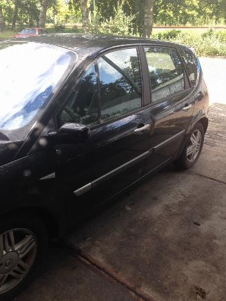 Renault Scenic 2.0 16V picture 4