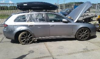 Alfa Romeo 159 2.4  JTDM picture 2