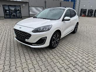 damaged passenger cars Ford Kuga Vignale 1.5 Panorama B&O LED Leder Navi Vol opties 2021/11
