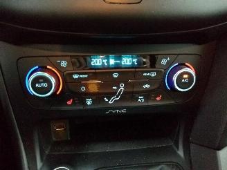 Ford Focus  picture 8