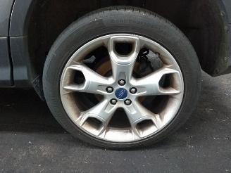 Ford Kuga  picture 12