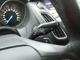 Ford Focus  picture 11